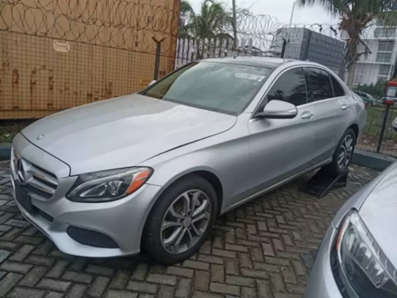 Mercedes-Benz C 300   - 2015