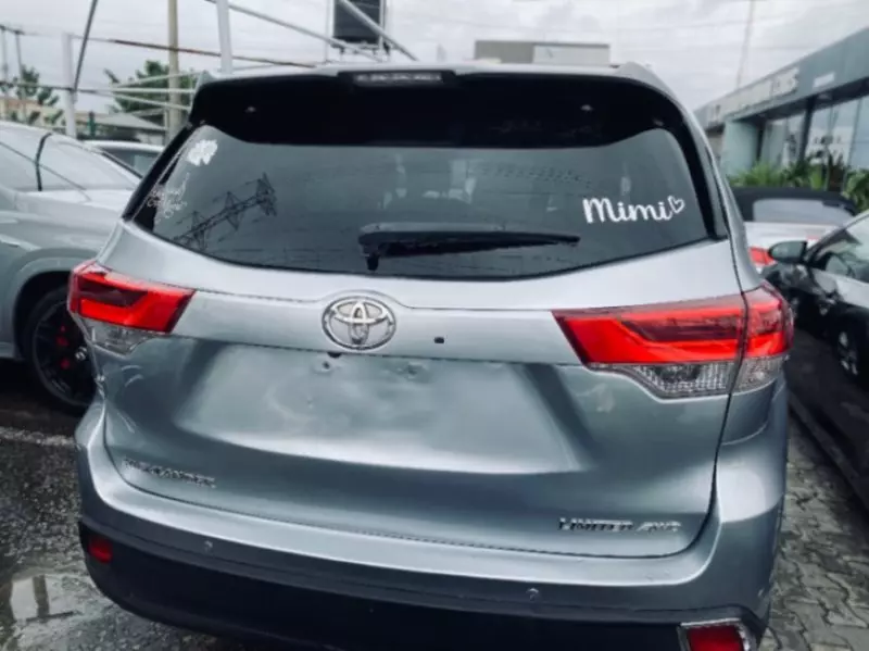 TOYOTA Highlander - 2015