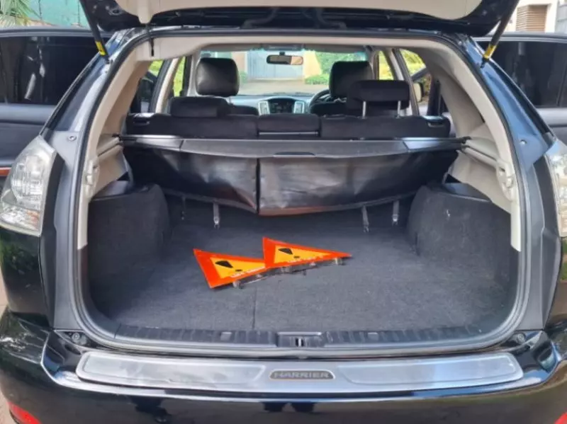 Toyota Harrier   - 2012