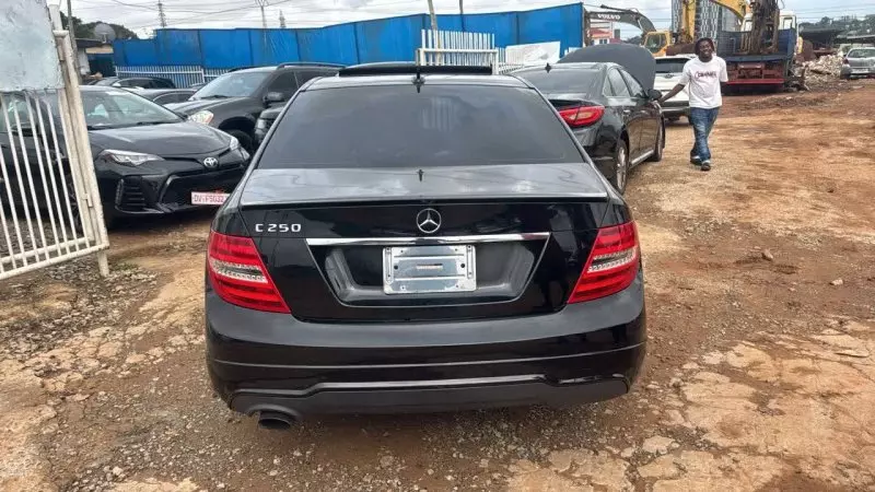 Mercedes-Benz C250   - 2013