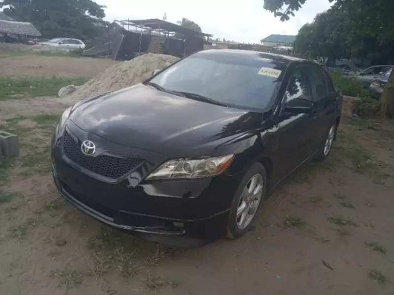 Toyota Camry   - 2008