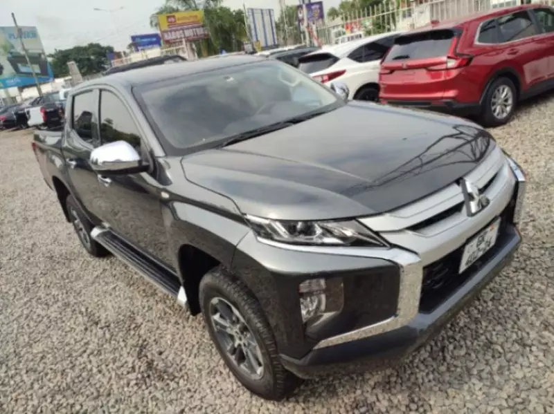 Mitsubishi L200 Double Cabin - 2024