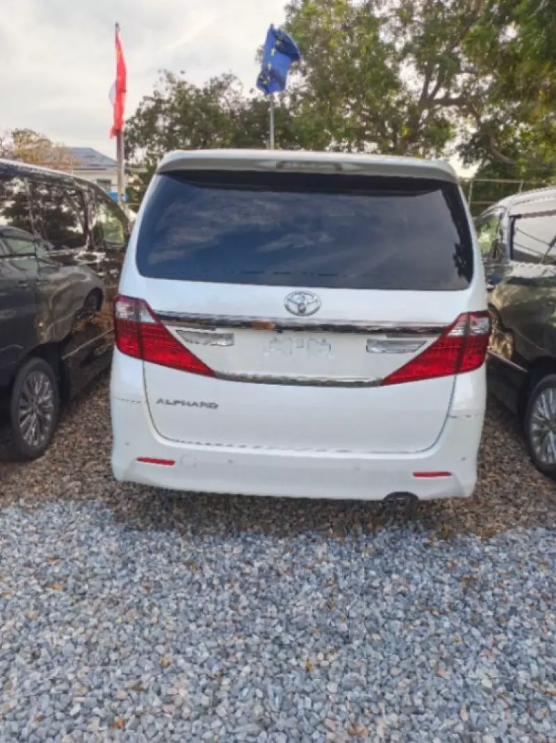 TOYOTA Alphard - 2015