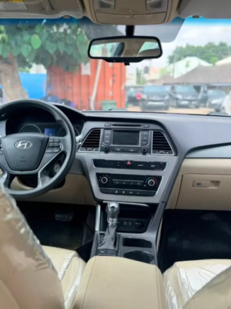 Hyundai Sonata - 2015