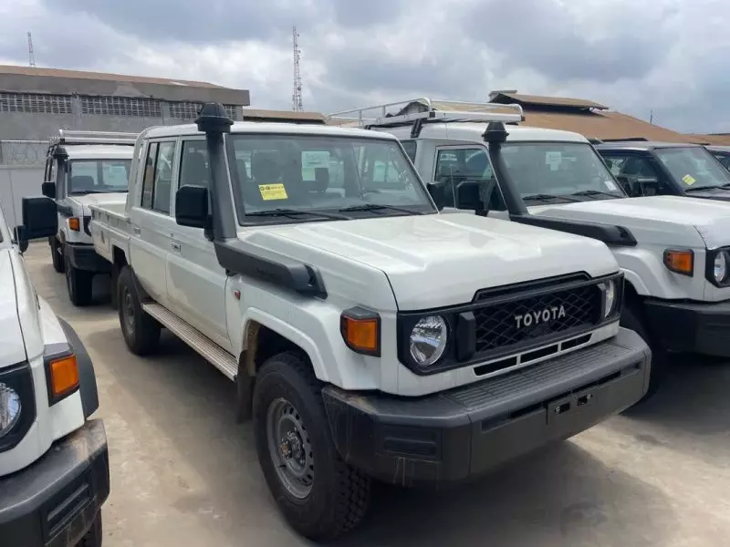 Toyota Land Cruiser Trooper   - 2026