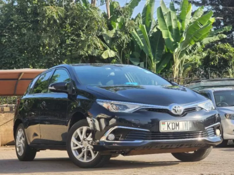 TOYOTA Auris   - 2016
