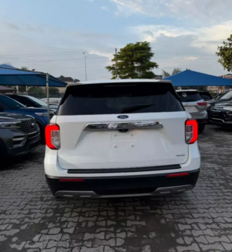 Ford Explorer   - 2020