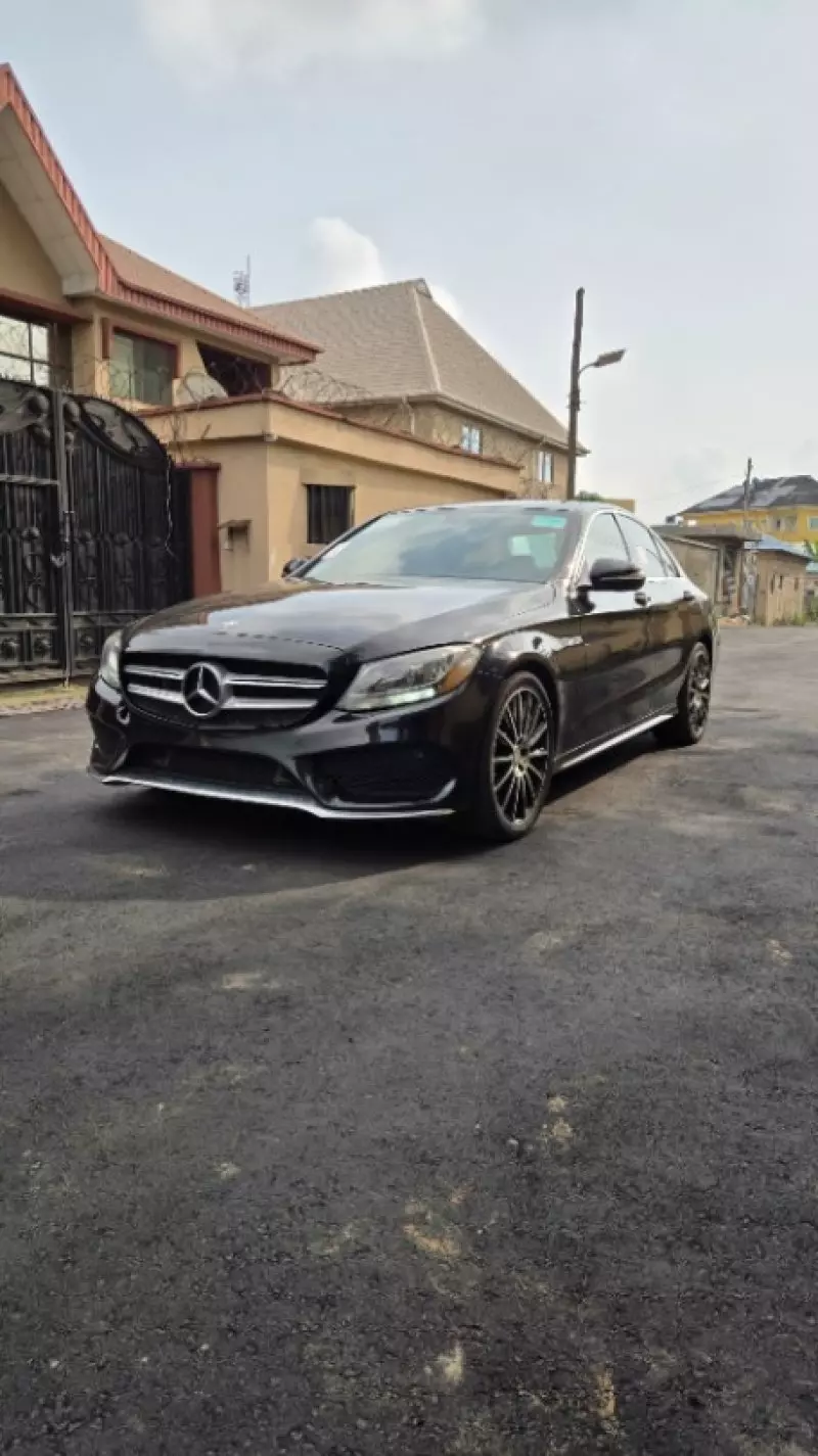 Mercedes-Benz C 300   - 2015