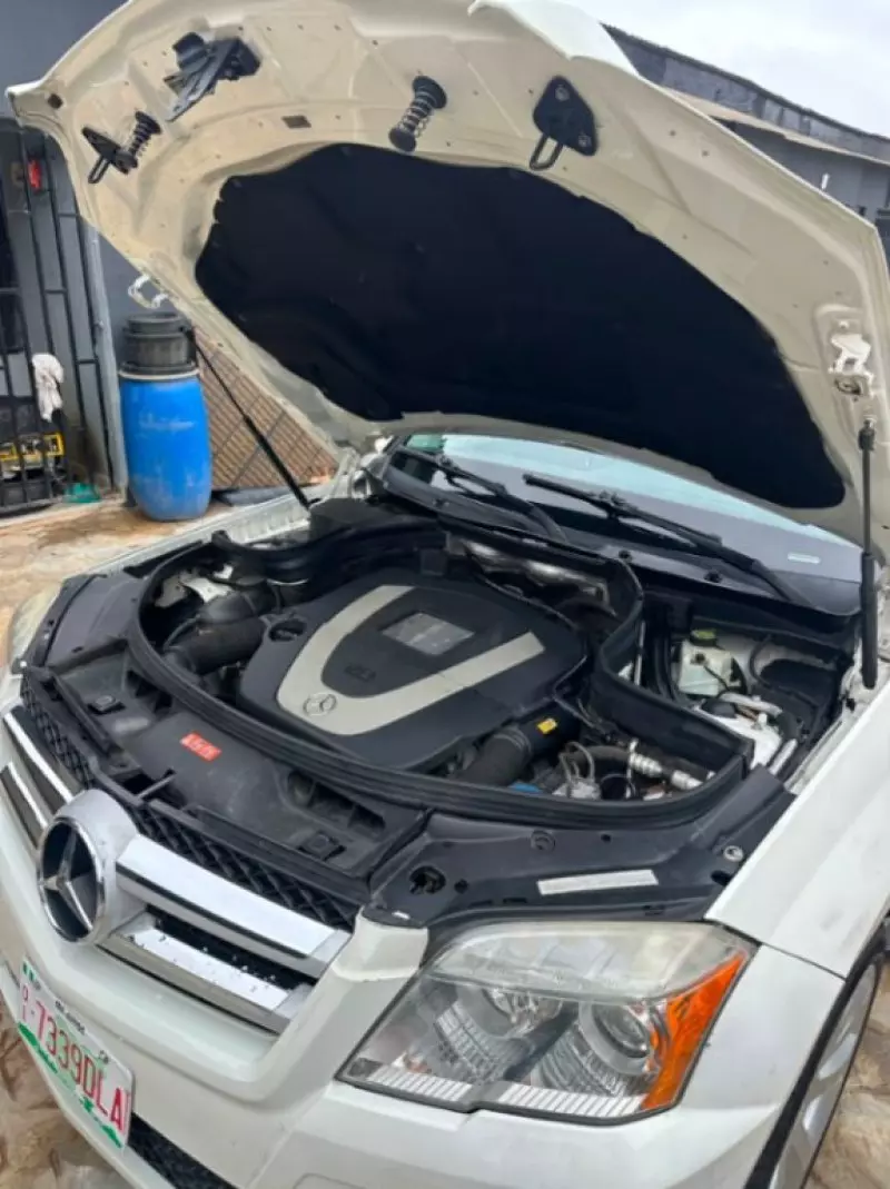 Mercedes-Benz GLK 350   - 2010