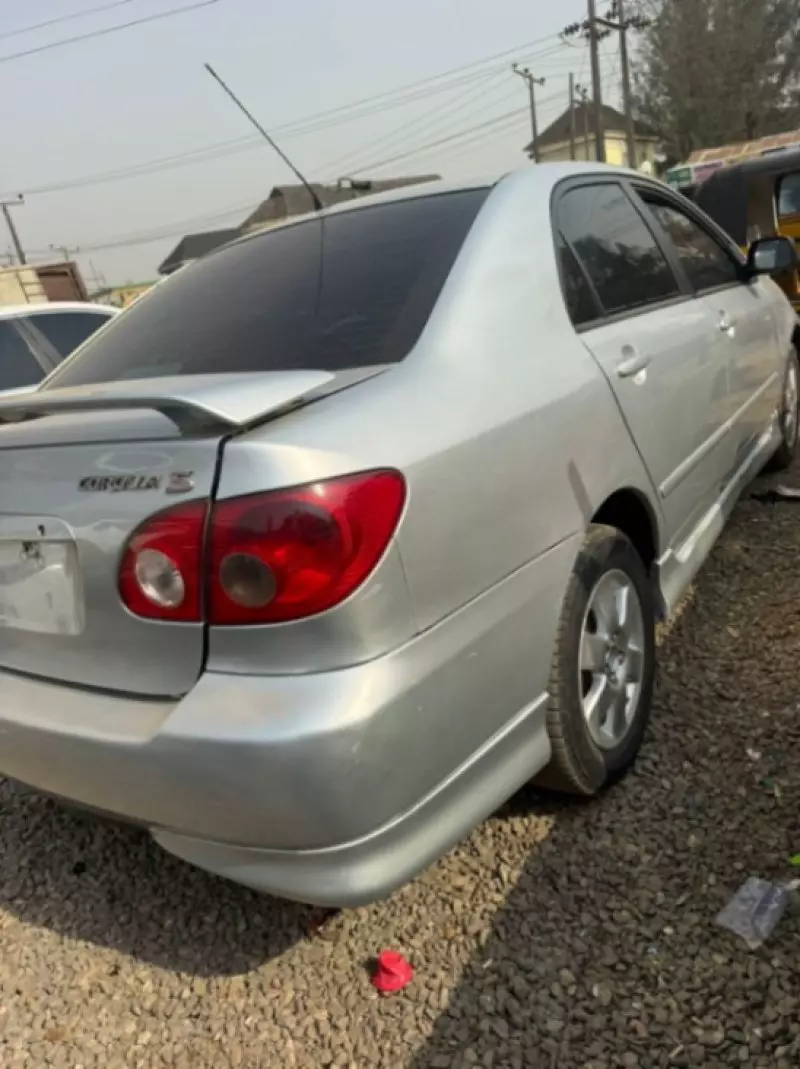Toyota Corolla   - 2008