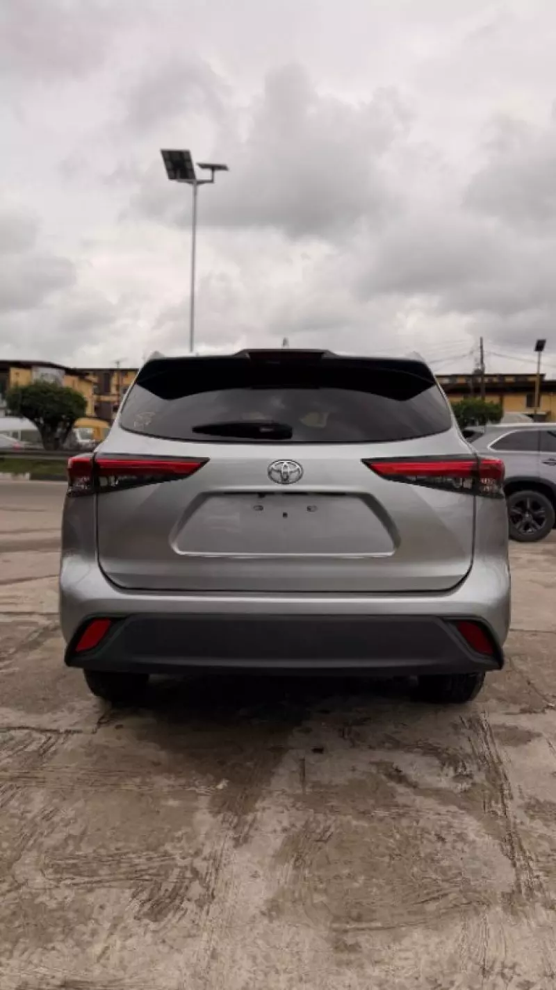 TOYOTA Highlander   - 2020