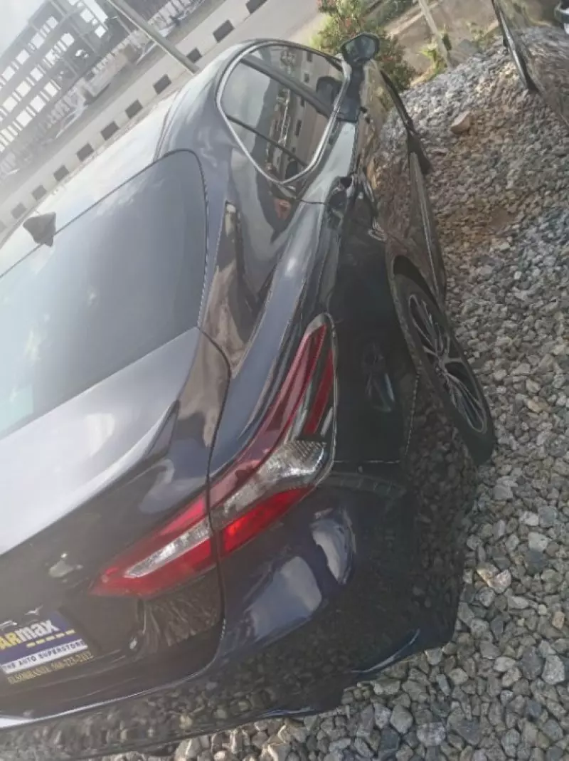 Toyota Camry   - 2021