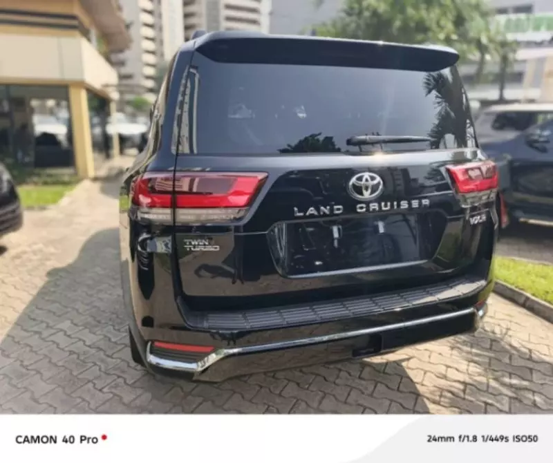 Toyota Land Cruiser   - 2025