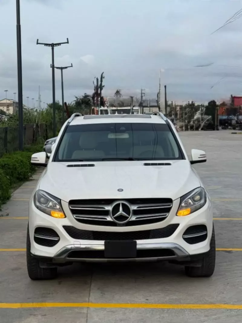 Mercedes-Benz GLE-Class   - 2016
