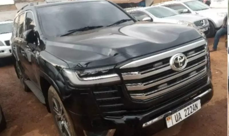 TOYOTA Landcruiser  V8   - 2015