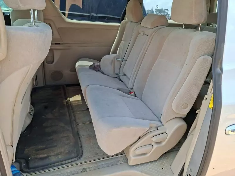 Toyota Alphard   - 2012