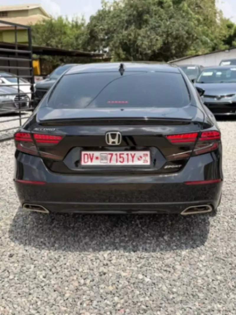 Honda Accord   - 2021