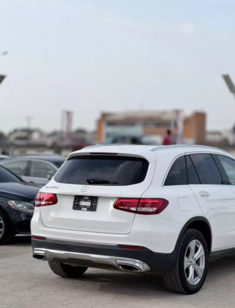 Mercedes-Benz Glc-class   - 2016