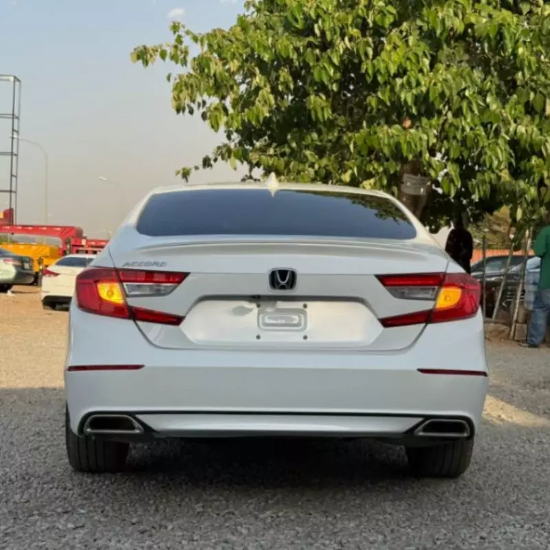 Honda Accord   - 2018