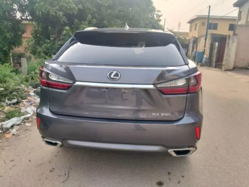 Lexus RX   - 2017