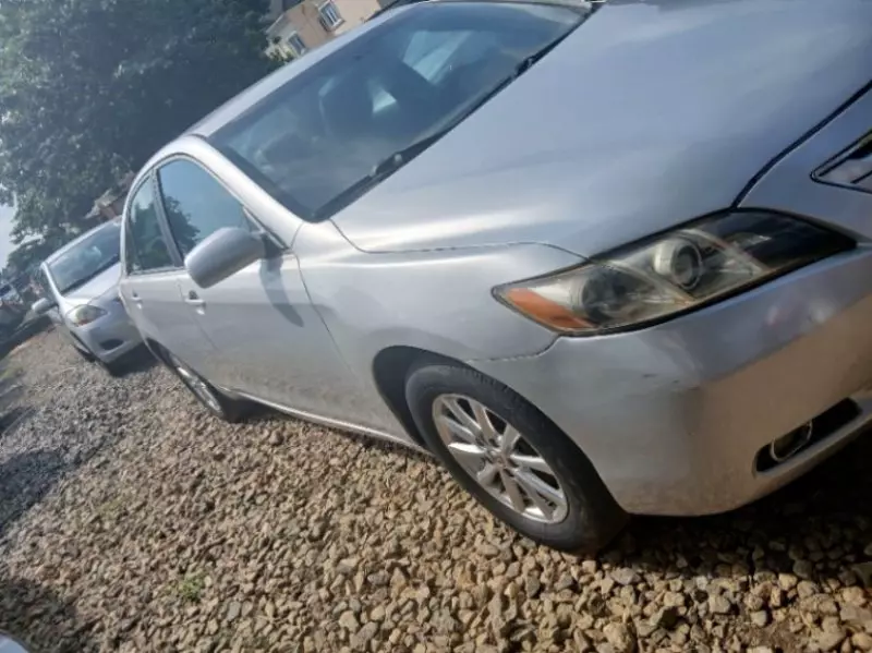 Toyota Camry   - 2009