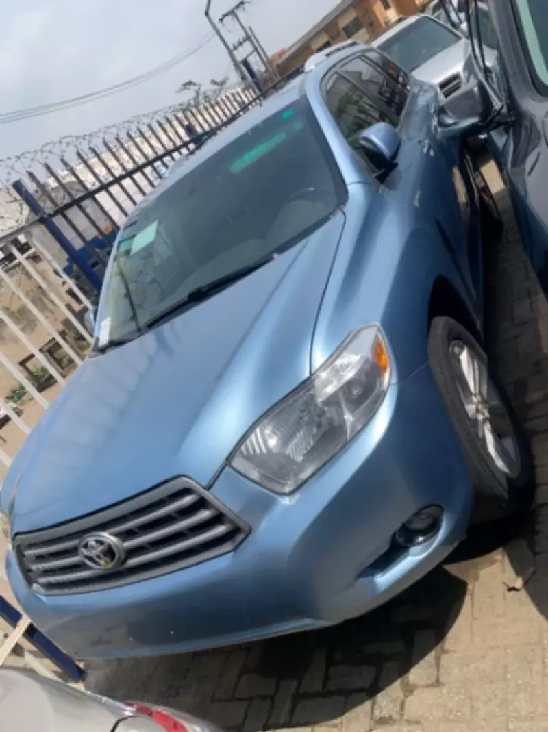 TOYOTA Highlander   - 2009