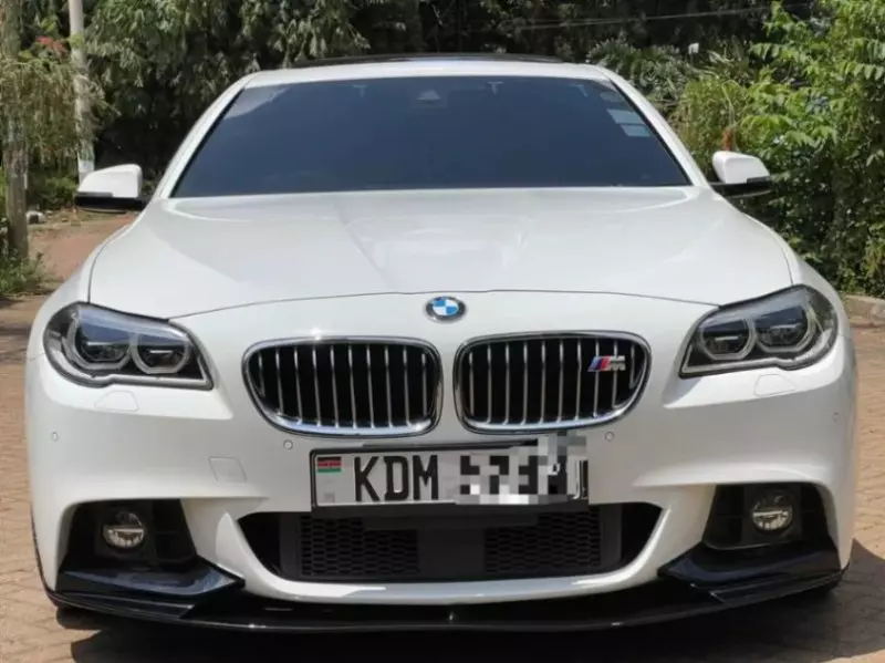 BMW 528i   - 2016