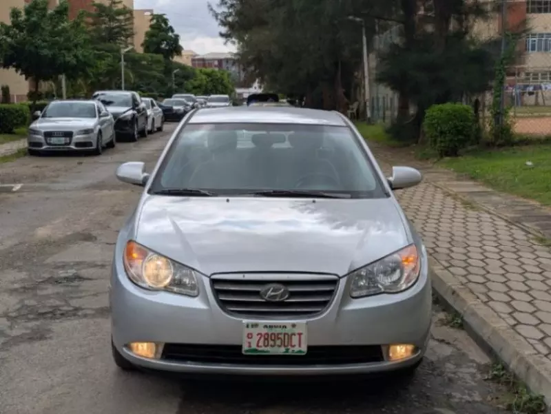 Hyundai Elantra - 2009