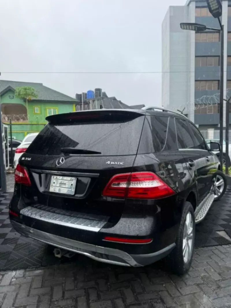 Mercedes-Benz ML 350   - 2012