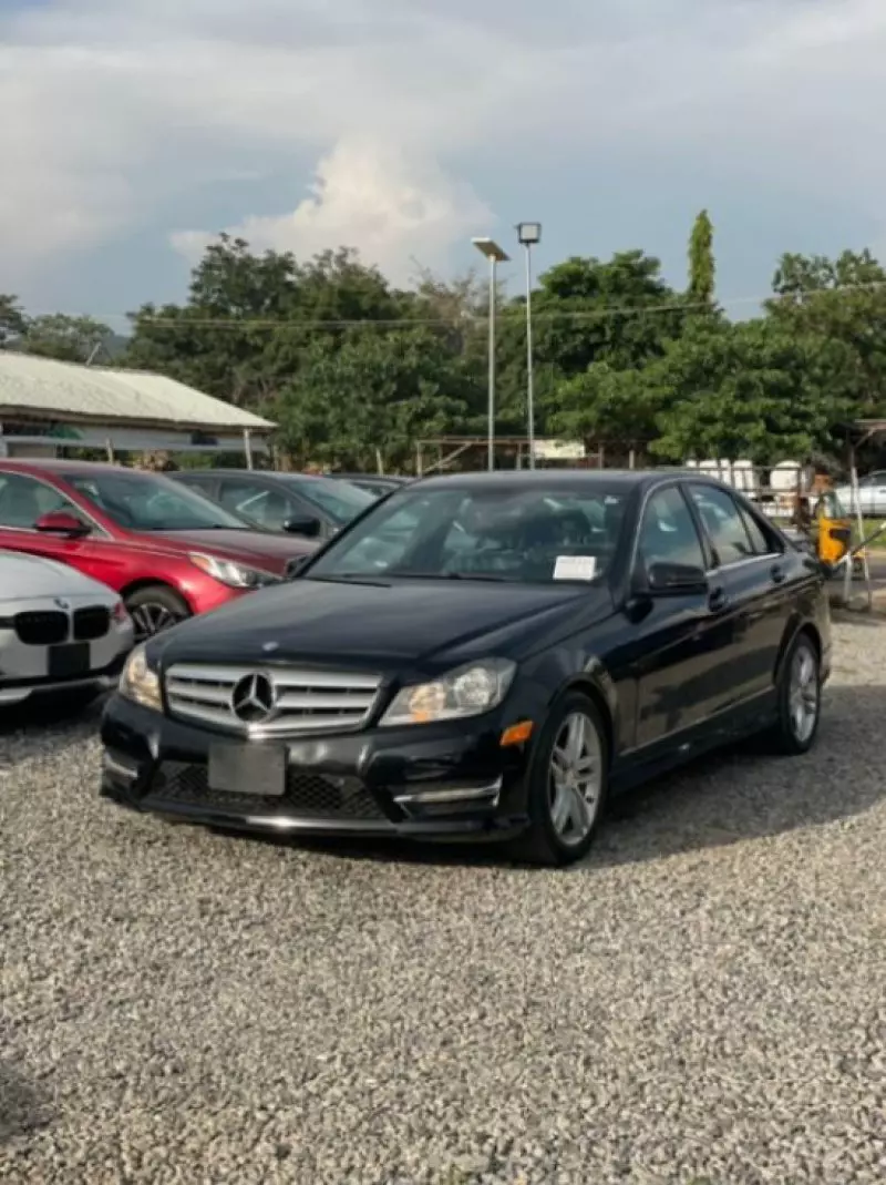 Mercedes-Benz C 300   - 2013