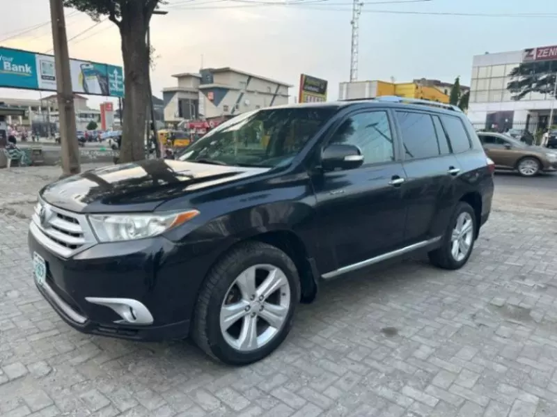 Toyota Highlander   - 2009