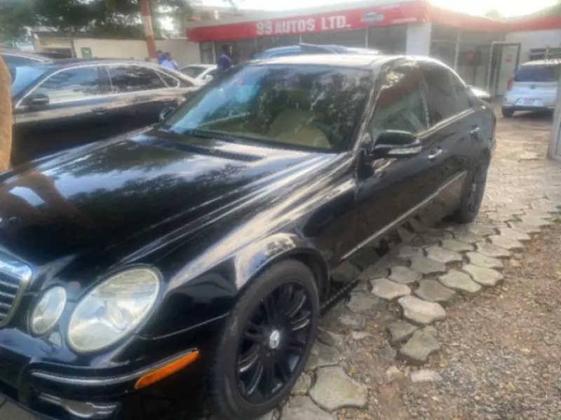 Mercedes-Benz E350   - 2008