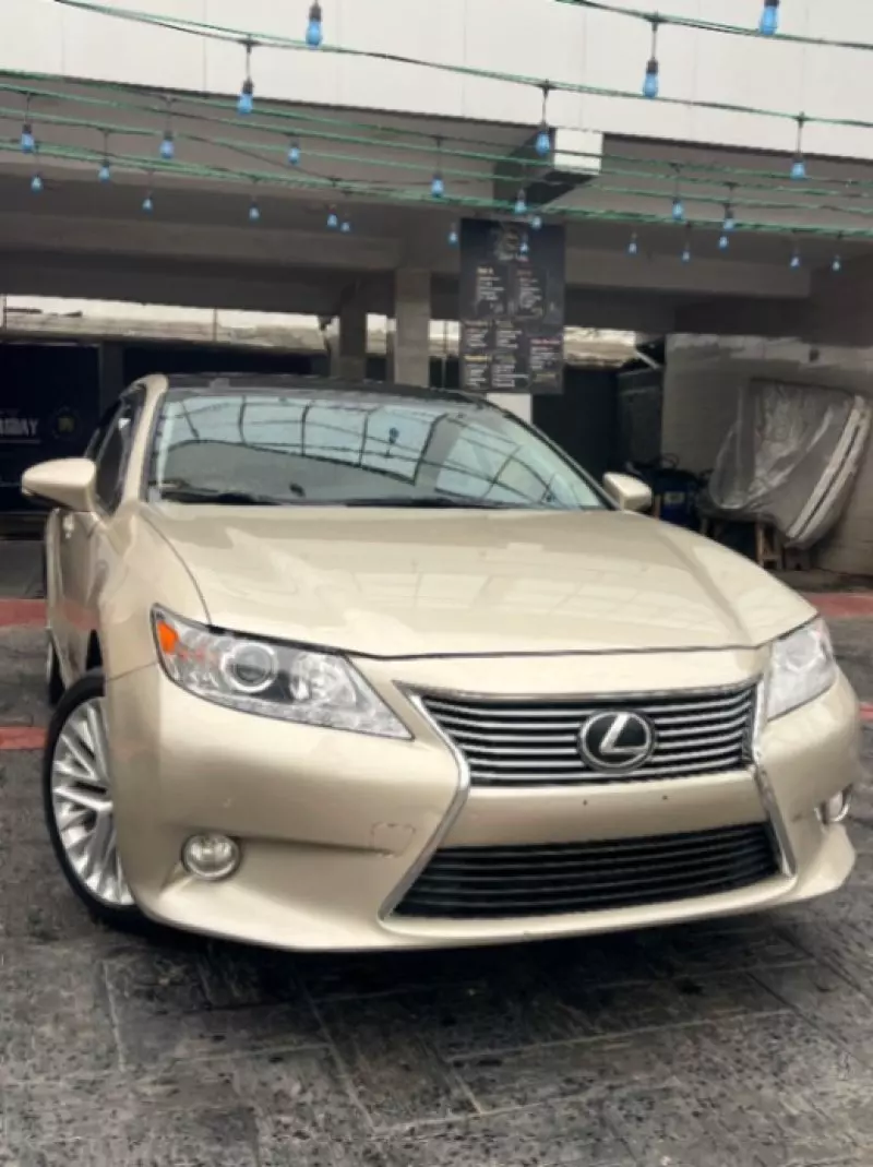 Lexus ES - 2013