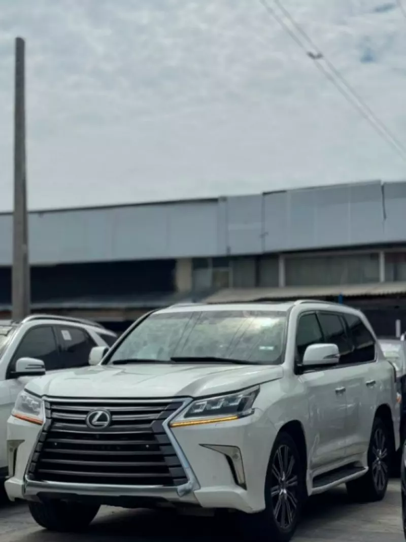 Lexus LX 570 - 2018