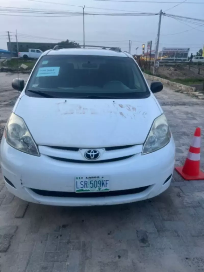 Toyota Sienna - 2008
