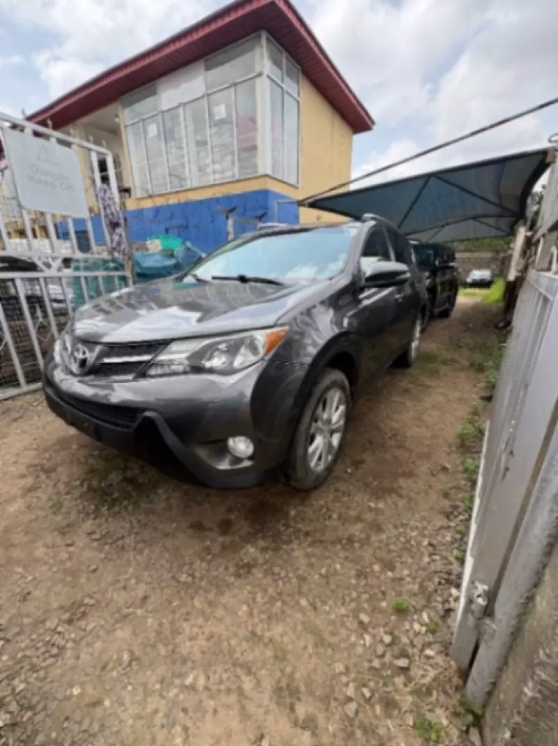 TOYOTA RAV4 - 2013