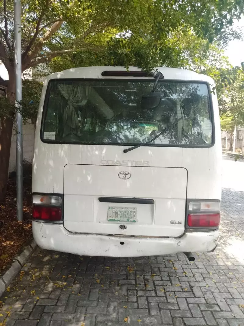 Toyota Coaster   - 2017