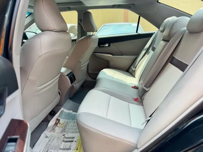 Toyota Camry   - 2012