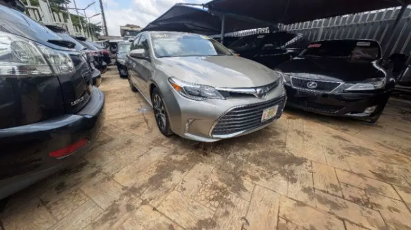 TOYOTA Avalon   - 2016