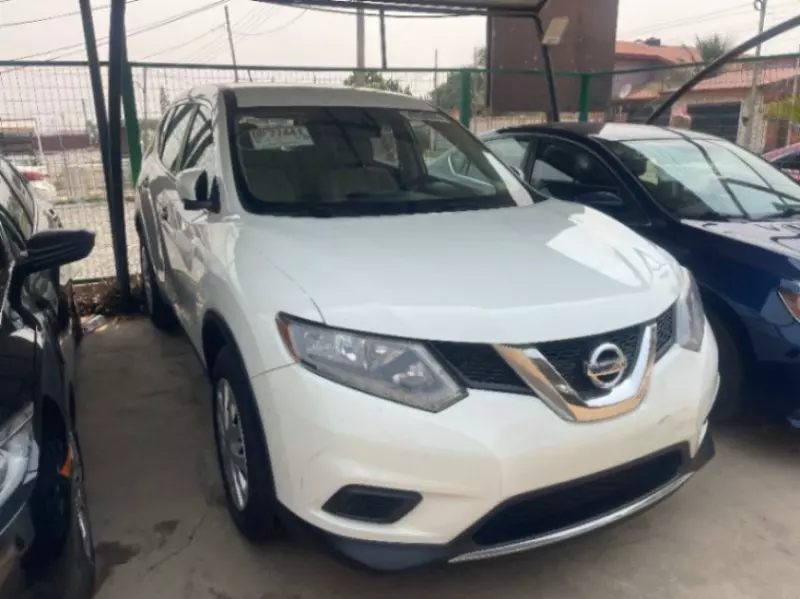Nissan Rogue   - 2016