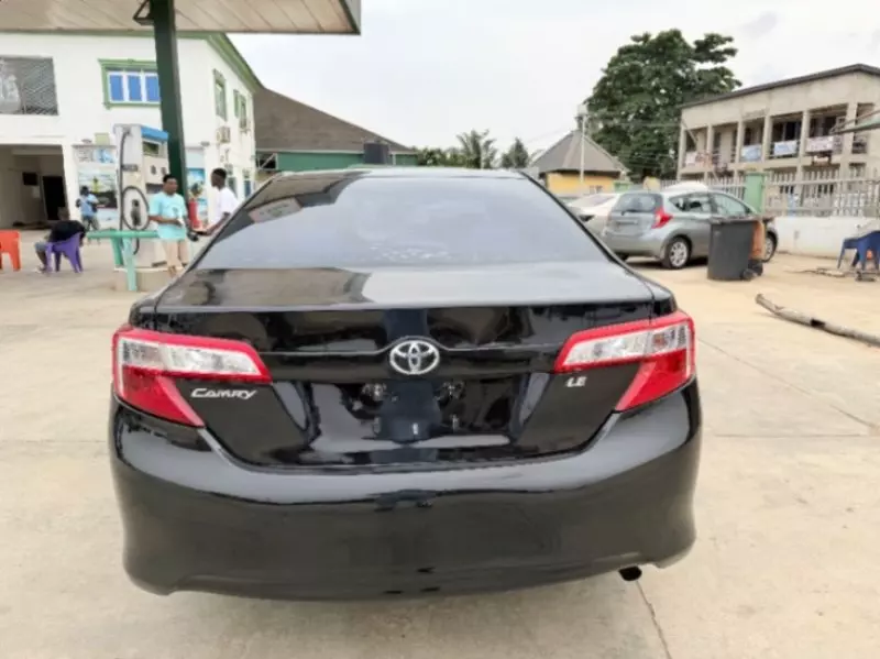 Toyota Camry   - 2012