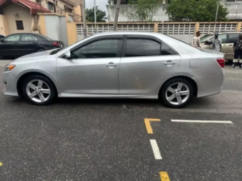 TOYOTA Camry - 2014