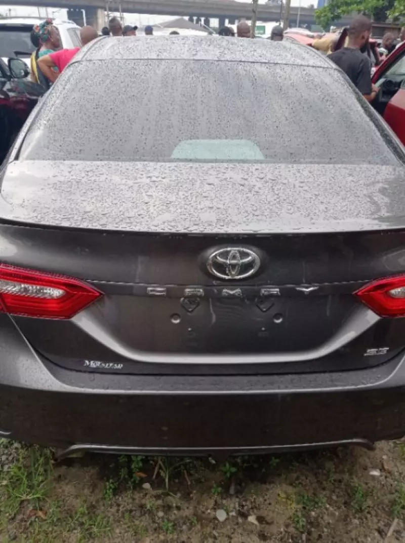 Toyota Camry   - 2019