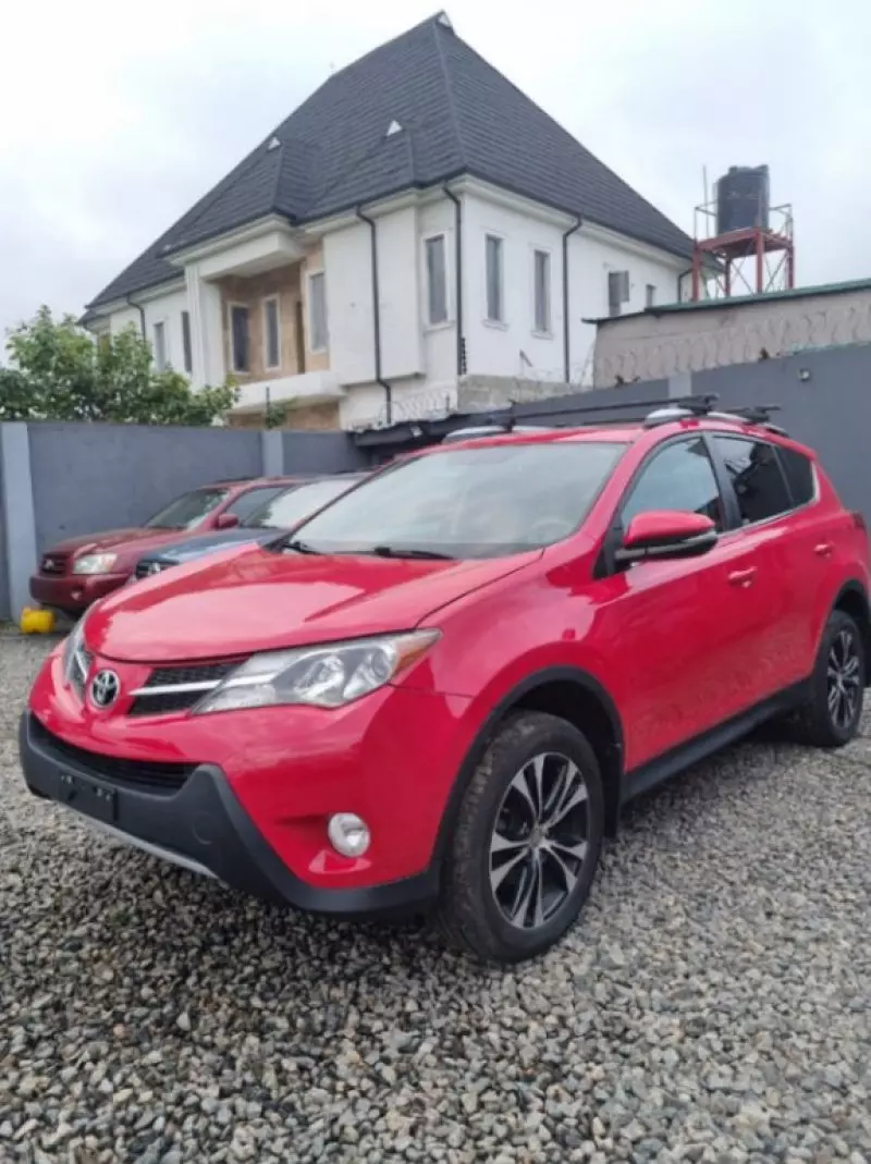 TOYOTA RAV4   - 2015