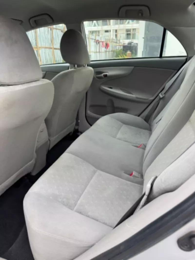 Toyota Corolla   - 2009