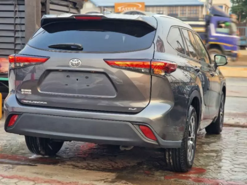 Toyota Highlander - 2022