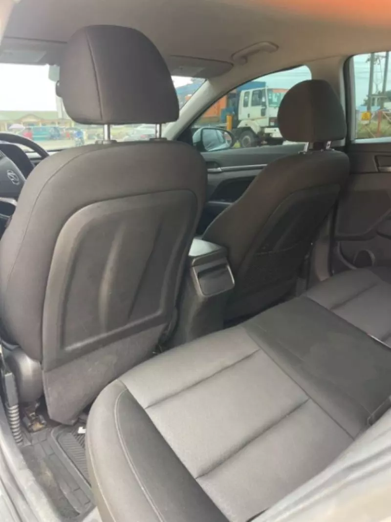 Hyundai Elantra   - 2018