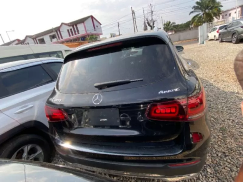 Mercedes-Benz GLC 300   - 2022