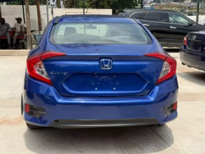 Honda Civic   - 2016