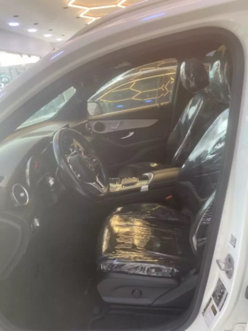 Mercedes-Benz GLC 300   - 2022